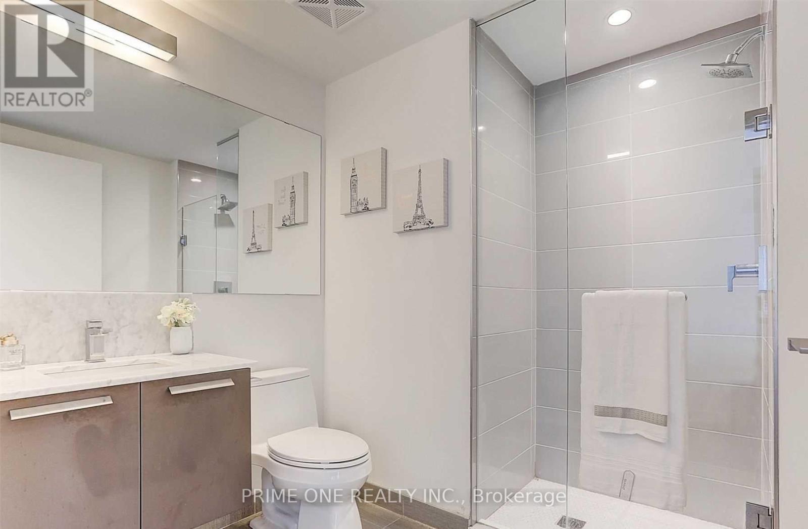2507 - 28 Wellesley Street E, Toronto, ON - Indoor Photo Showing Bathroom