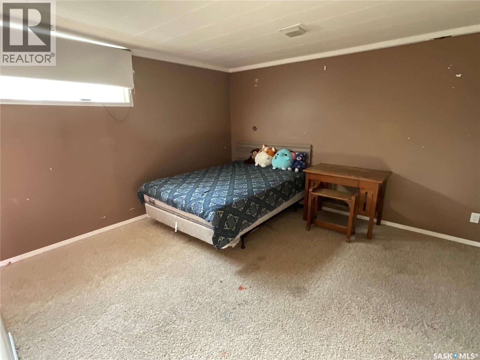 511 6Th Avenue, Cudworth, SK - Indoor Photo Showing Bedroom