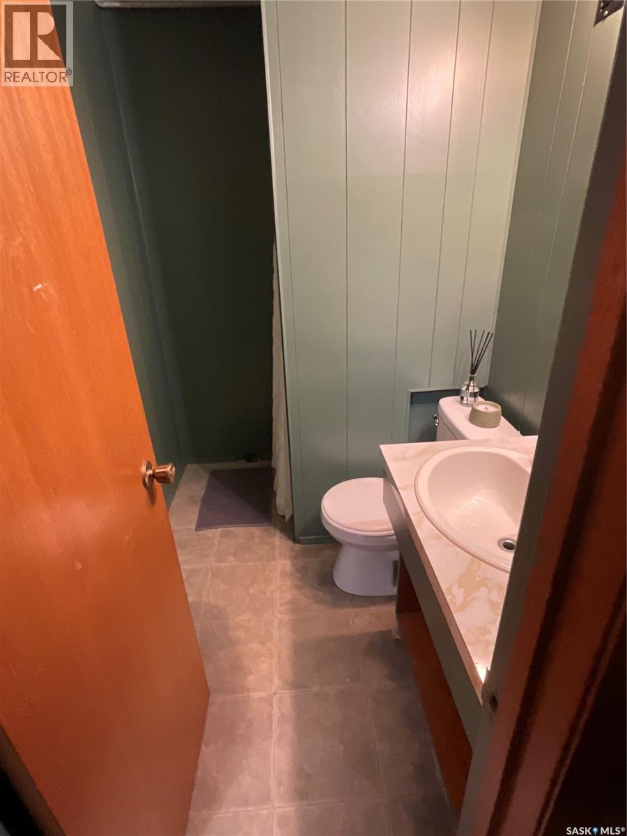 511 6Th Avenue, Cudworth, SK - Indoor Photo Showing Bathroom