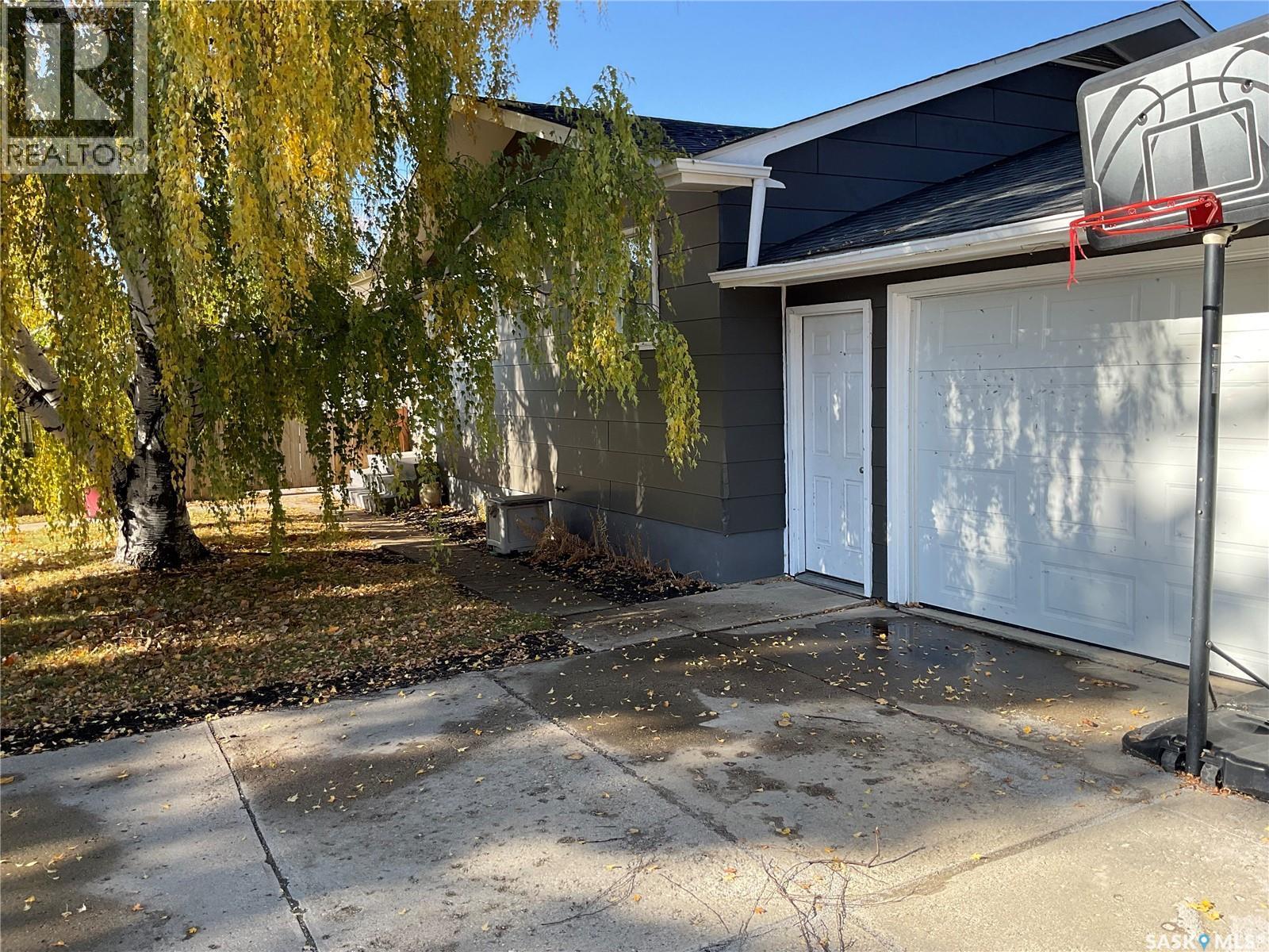 511 6Th Avenue, Cudworth, SK - Outdoor