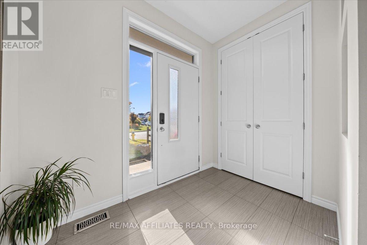 308 Equine Way, Ottawa, ON - Indoor Photo Showing Other Room