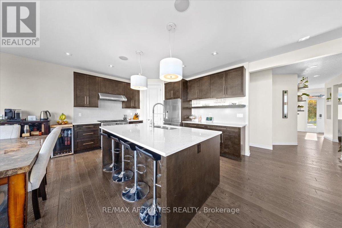 308 Equine Way, Ottawa, ON - Indoor Photo Showing Kitchen With Upgraded Kitchen