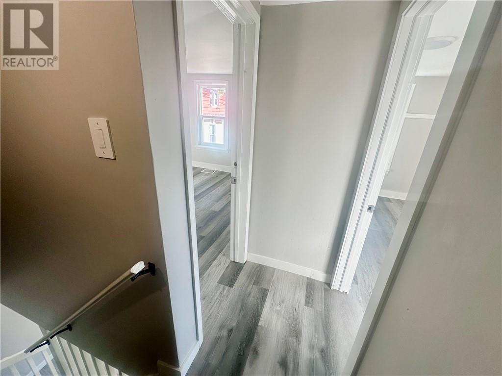 425 Bessie Avenue Unit# 5, Sudbury, ON - Indoor