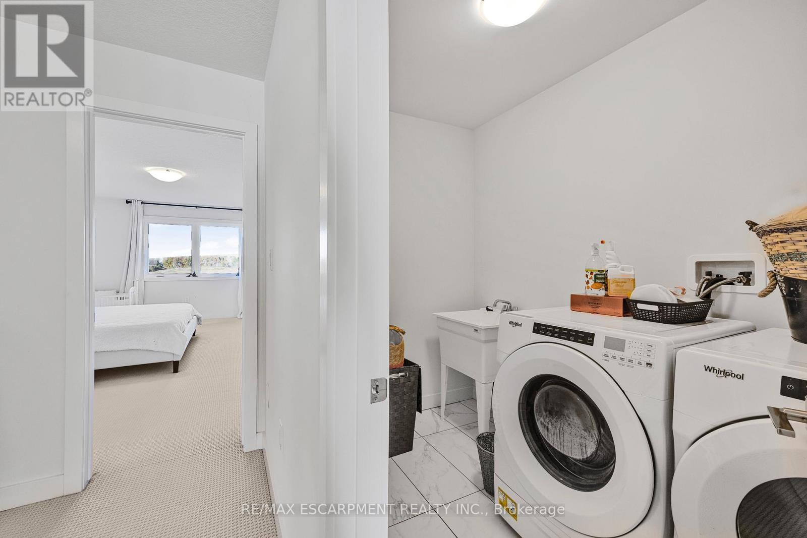 52 Bedrock Drive, Hamilton, ON - Indoor Photo Showing Laundry Room