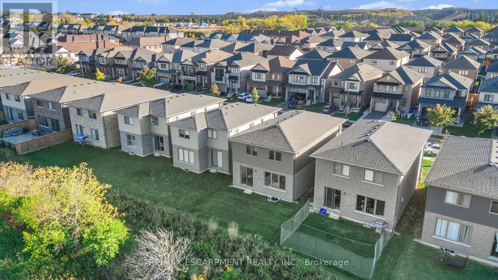 52 Bedrock Drive, Hamilton, ON - Outdoor