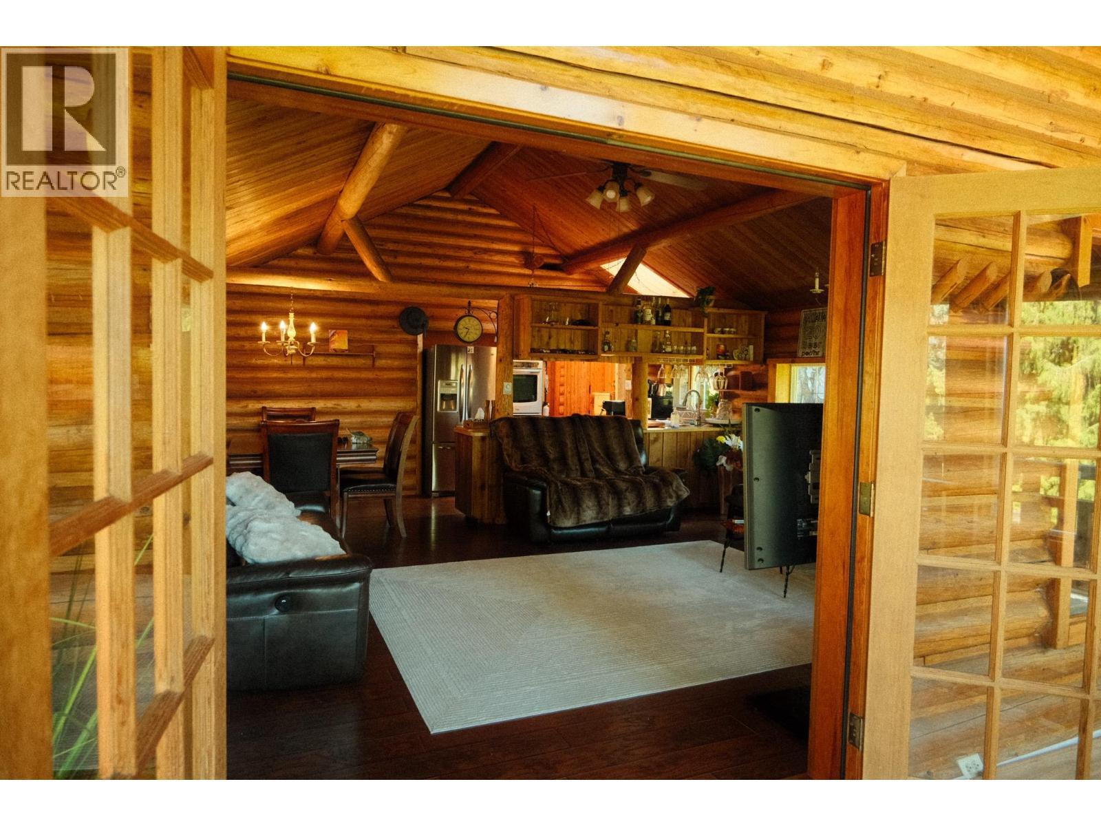 4061 Torry Road, Eagle Bay, BC -