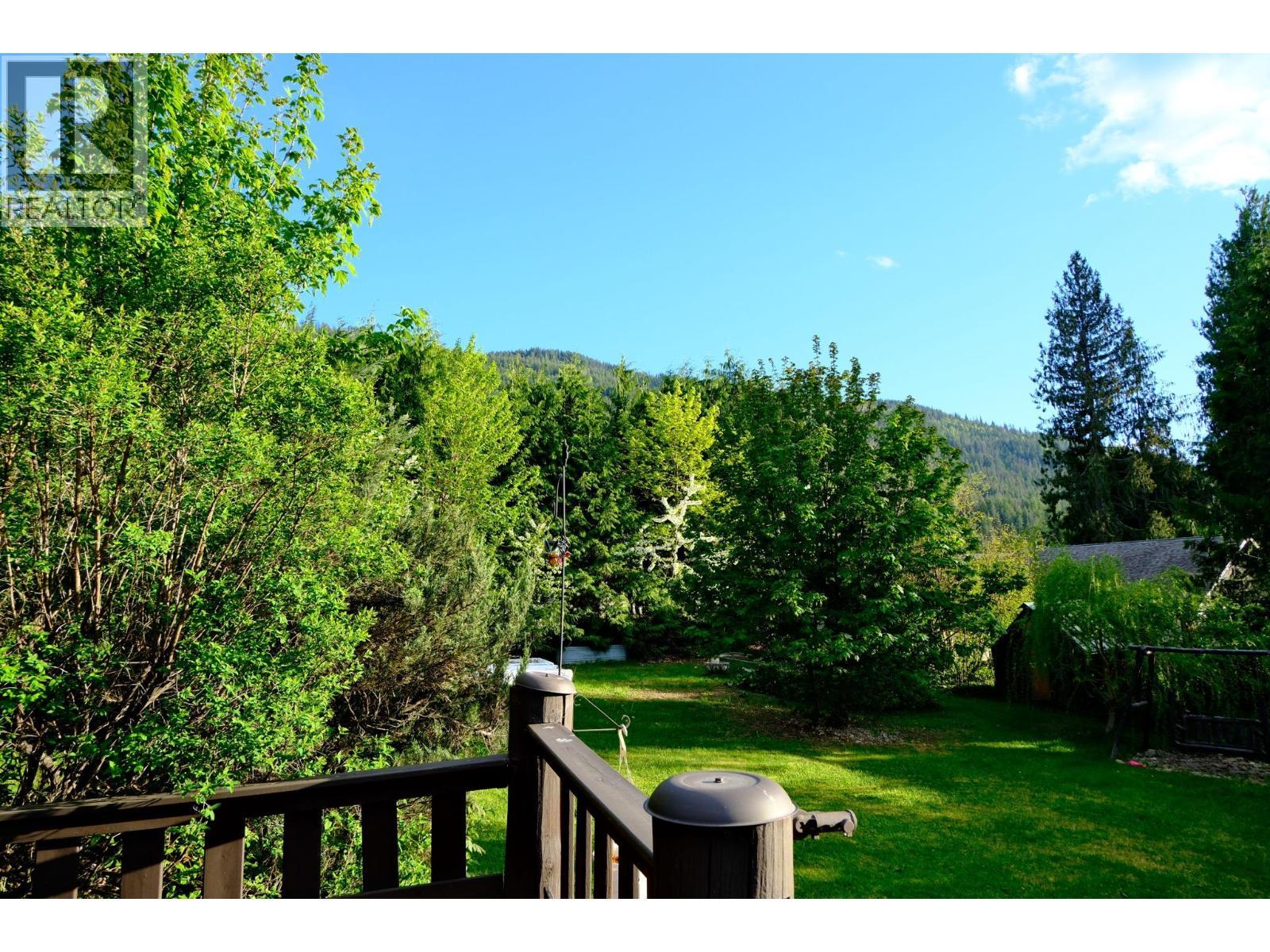 4061 Torry Road, Eagle Bay, BC - Outdoor