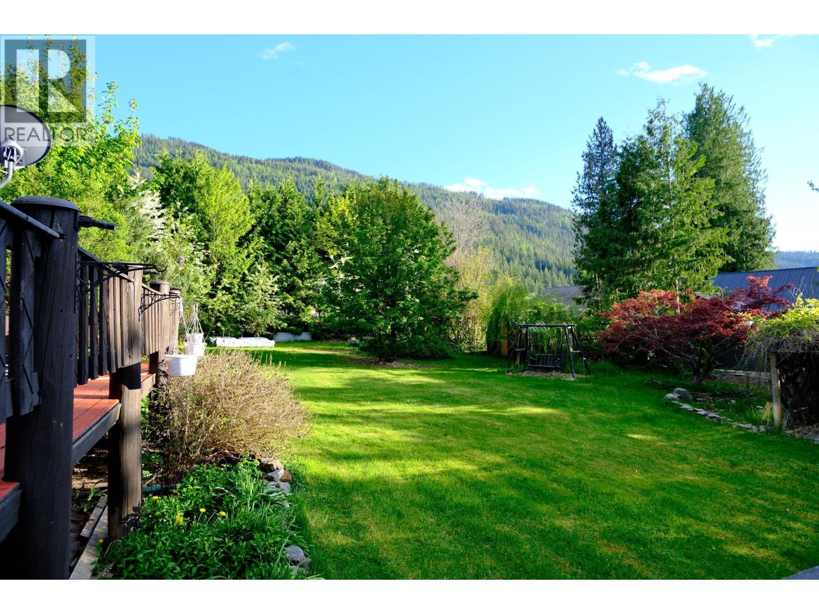 4061 Torry Road, Eagle Bay, BC - Outdoor
