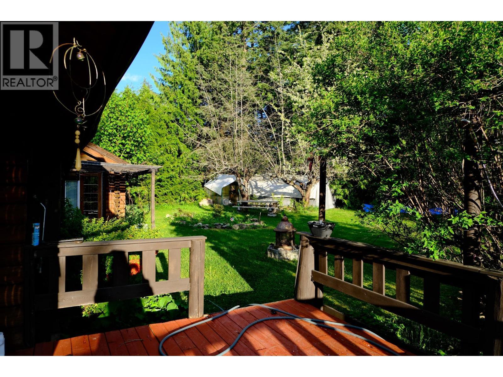 4061 Torry Road, Eagle Bay, BC - Outdoor