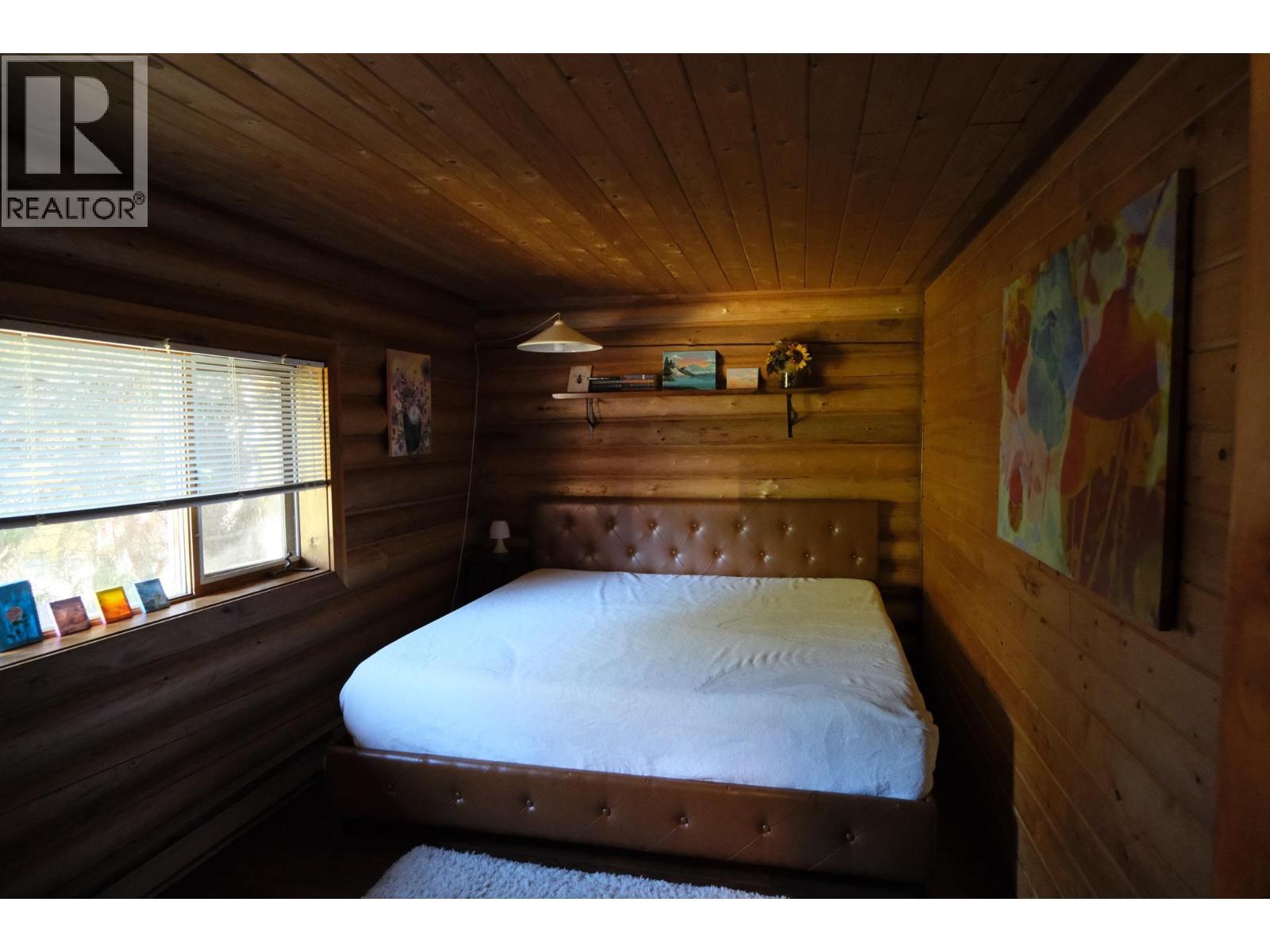 4061 Torry Road, Eagle Bay, BC - Indoor Photo Showing Bedroom