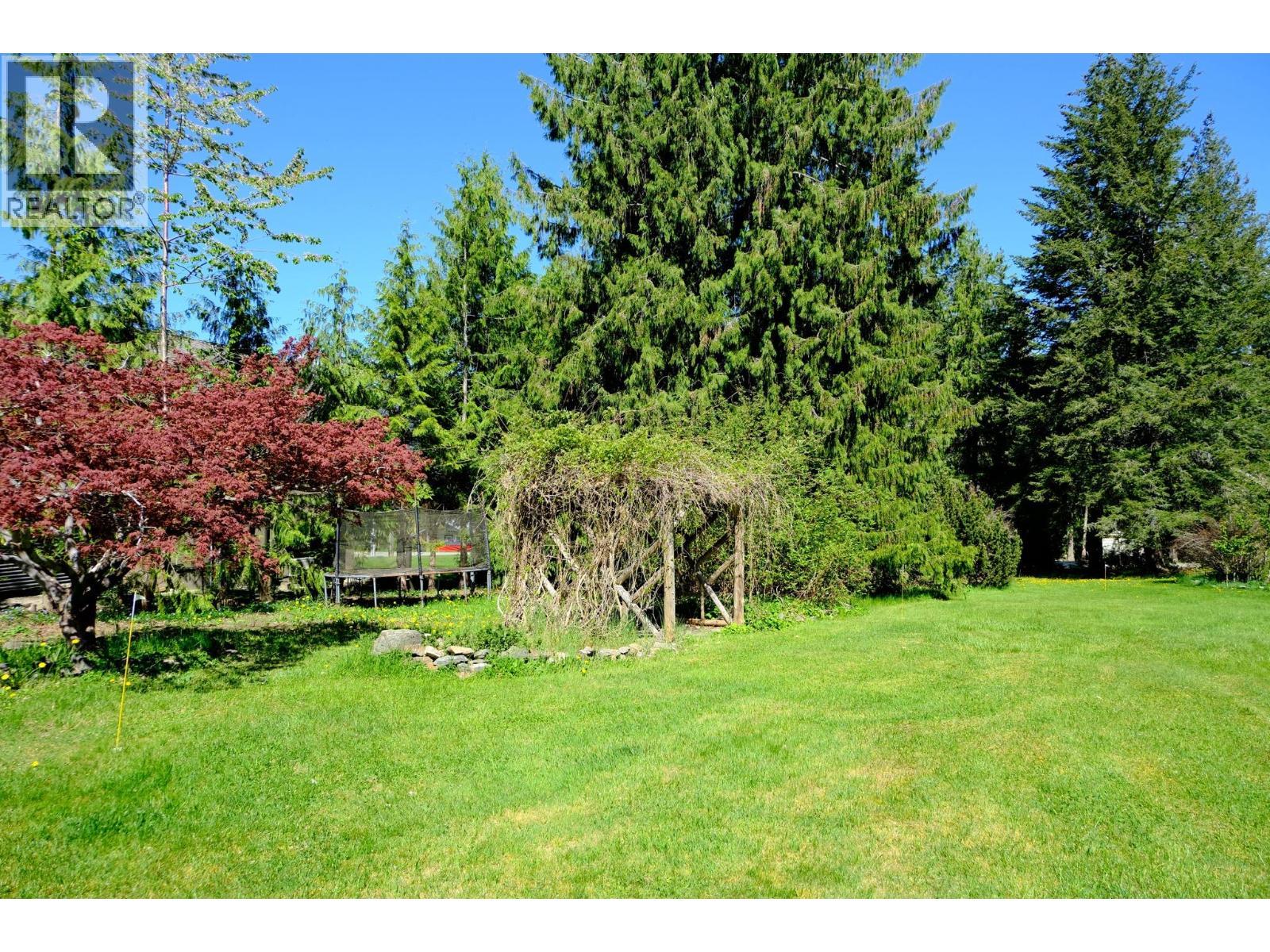 4061 Torry Road, Eagle Bay, BC - Outdoor