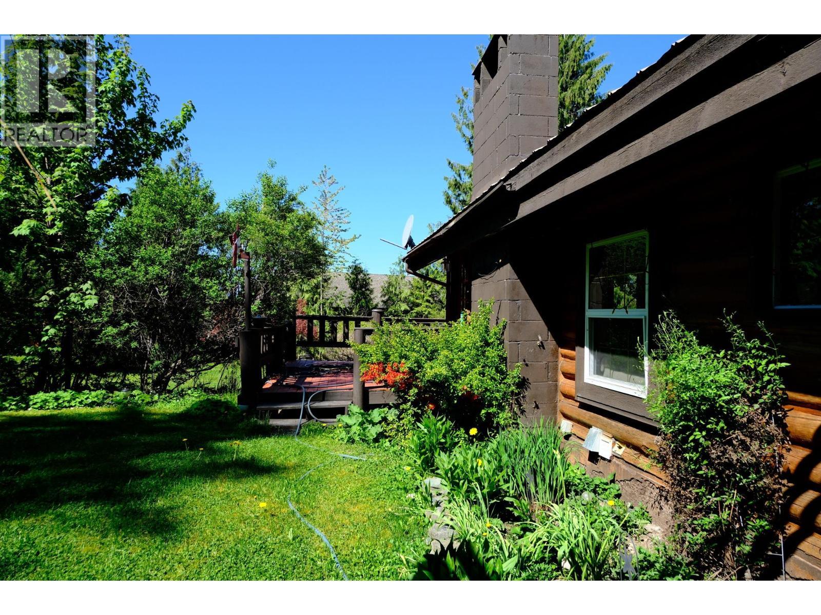 4061 Torry Road, Eagle Bay, BC - Outdoor