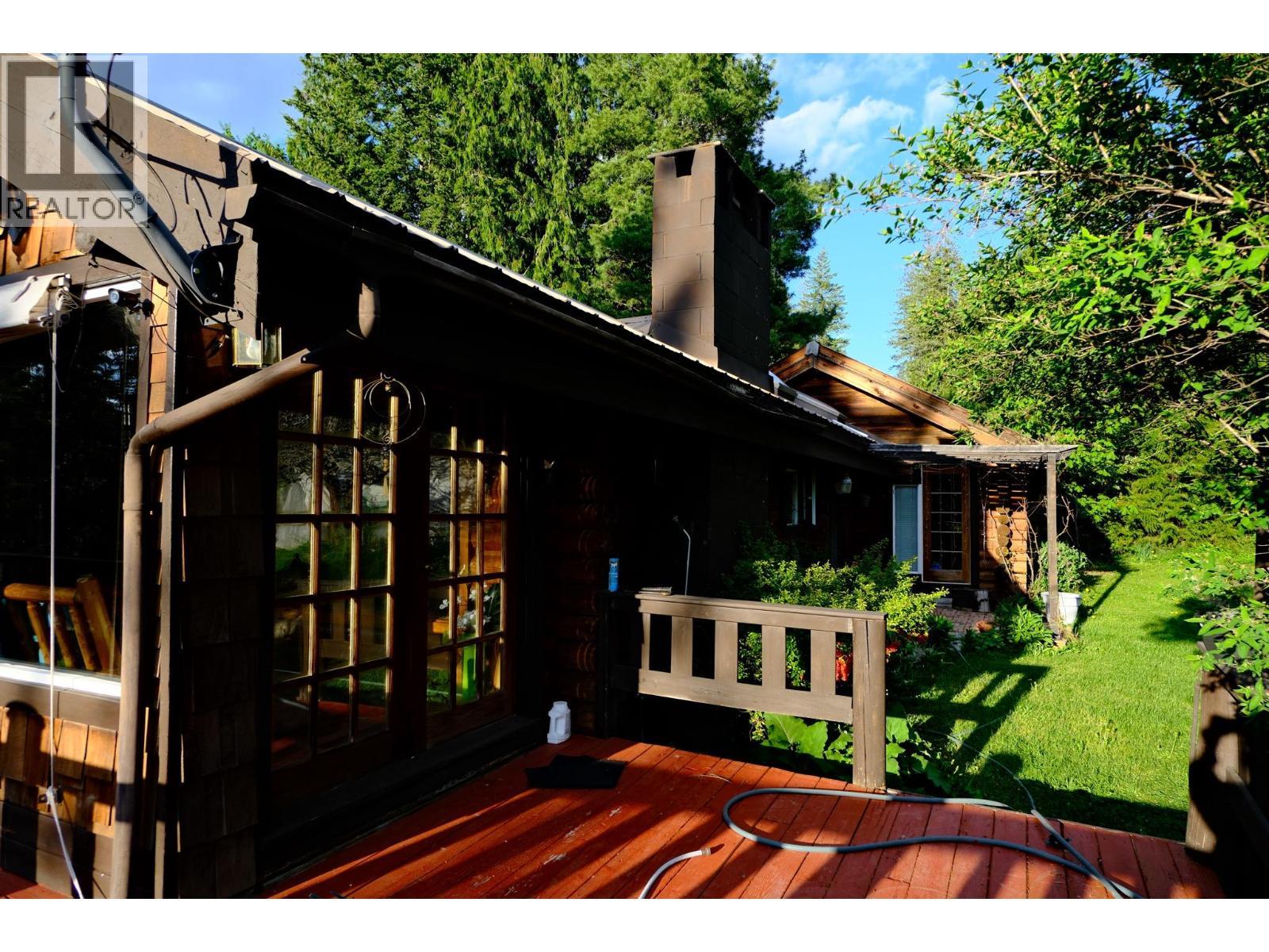 4061 Torry Road, Eagle Bay, BC - Outdoor
