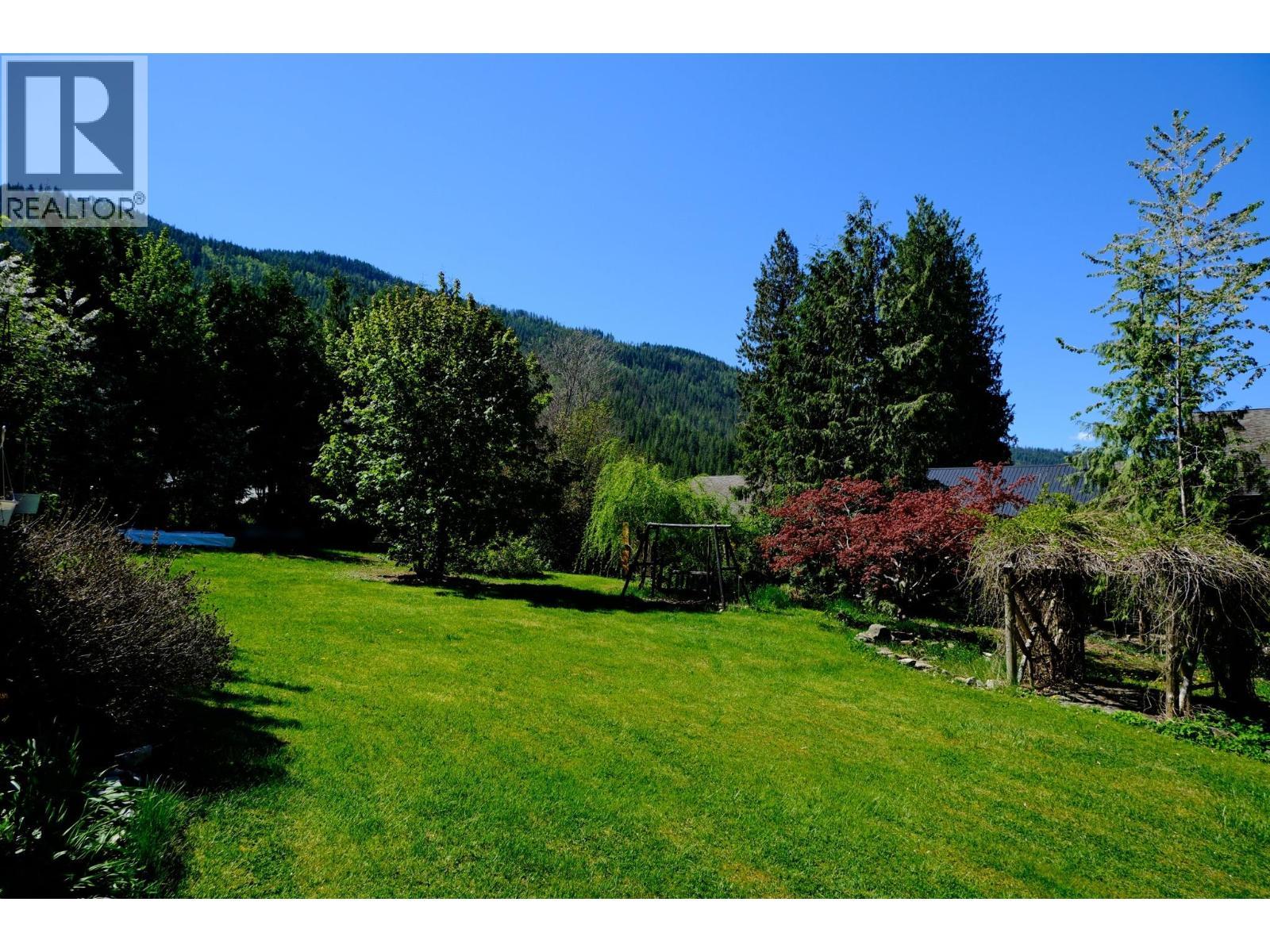 4061 Torry Road, Eagle Bay, BC - Outdoor