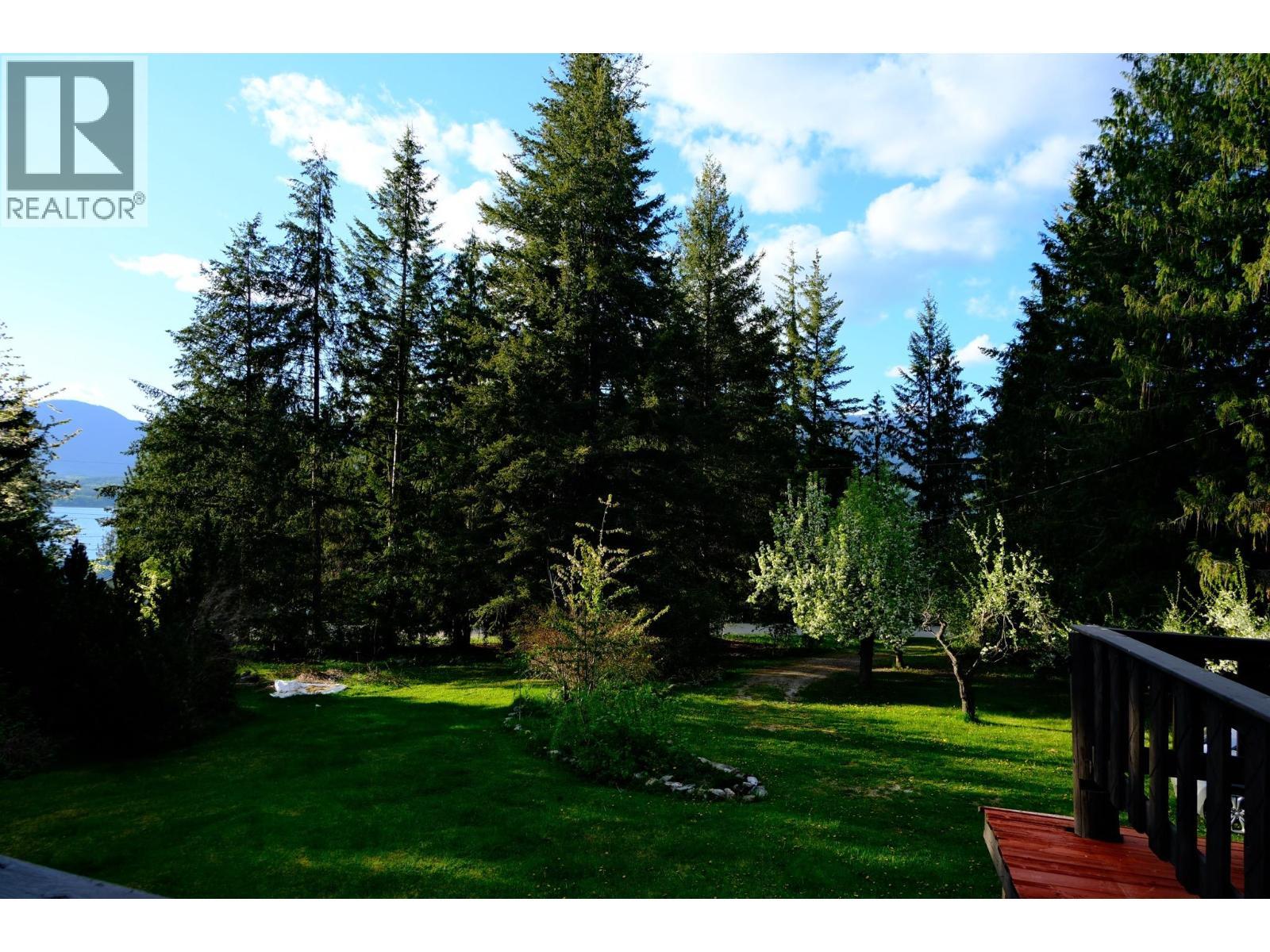 4061 Torry Road, Eagle Bay, BC - Outdoor