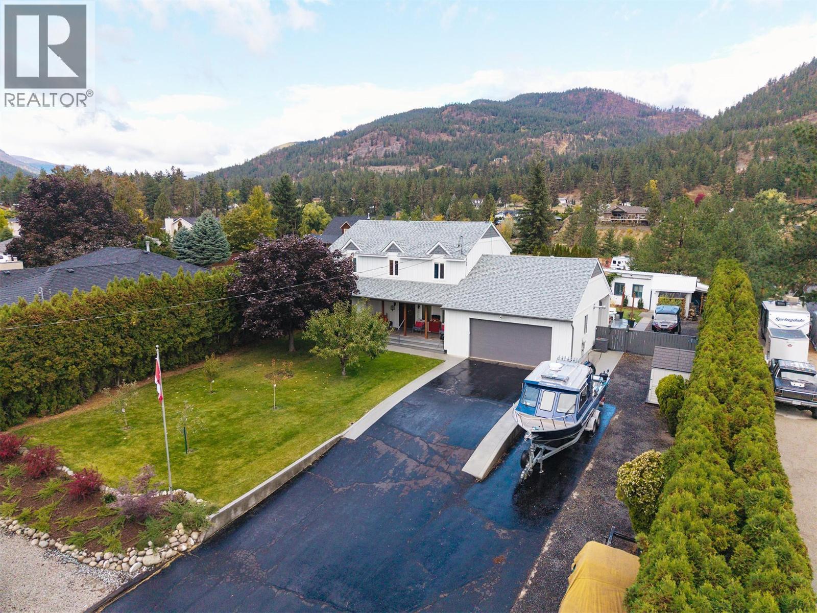 3930 Dryden Road, Peachland, BC - Outdoor With View