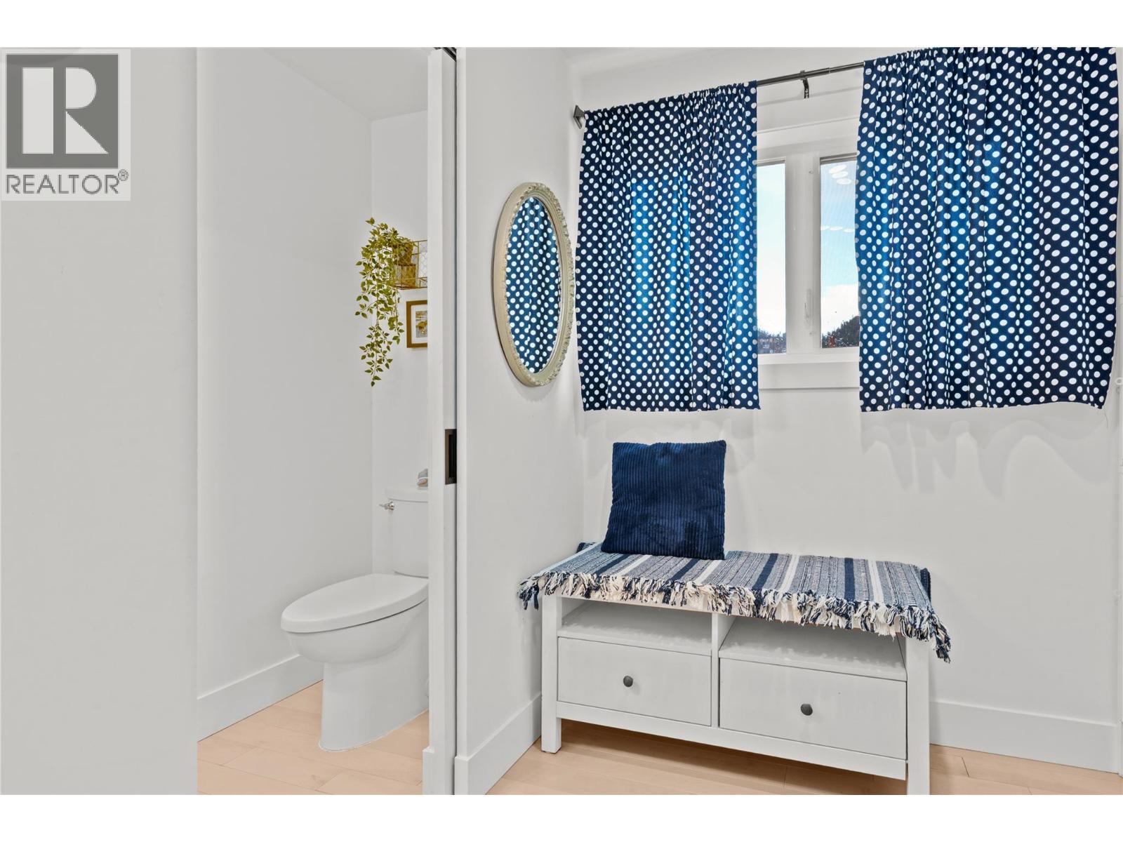 3930 Dryden Road, Peachland, BC - Photo Showing Other Room