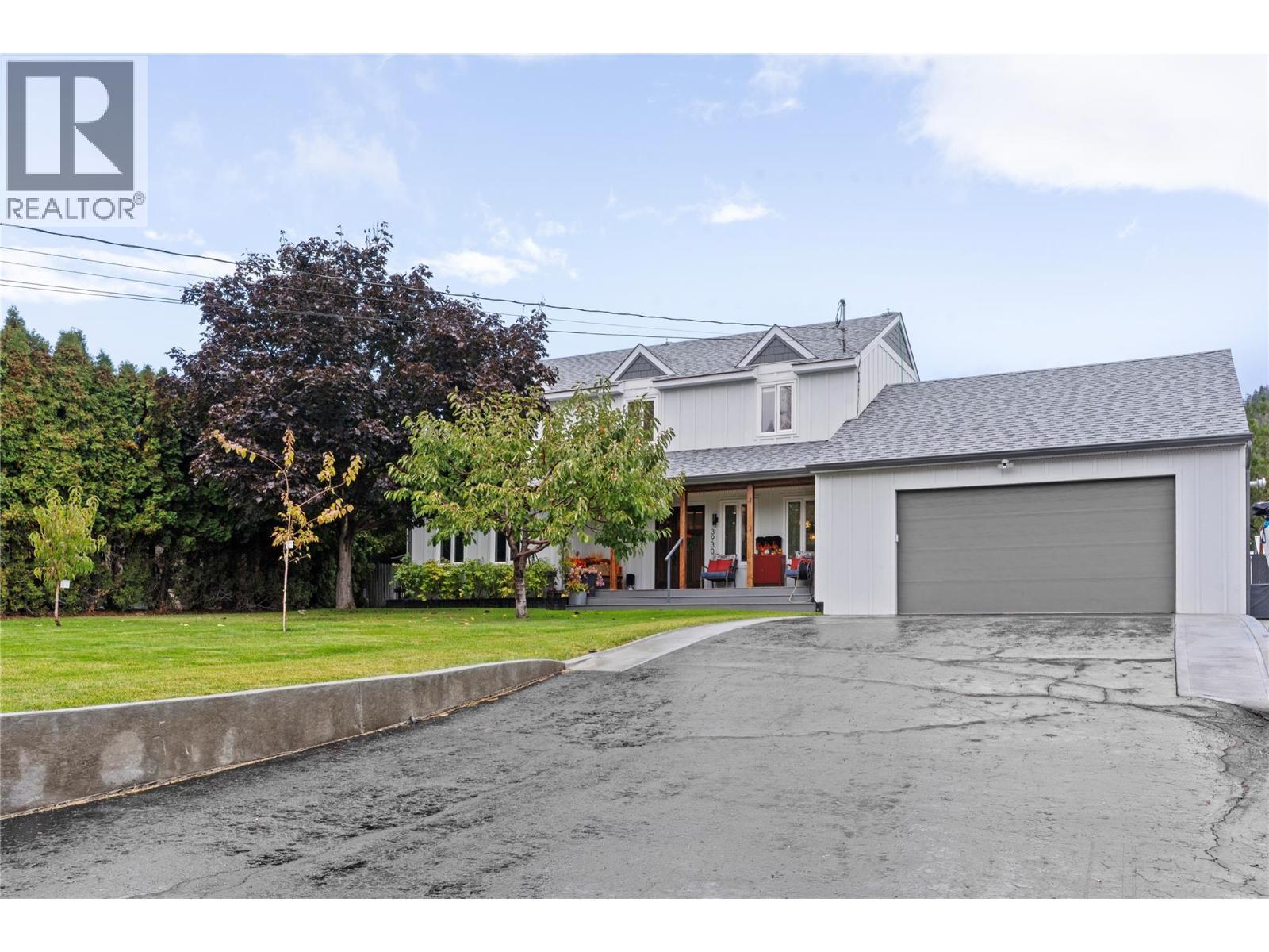 3930 Dryden Road, Peachland, BC - Outdoor