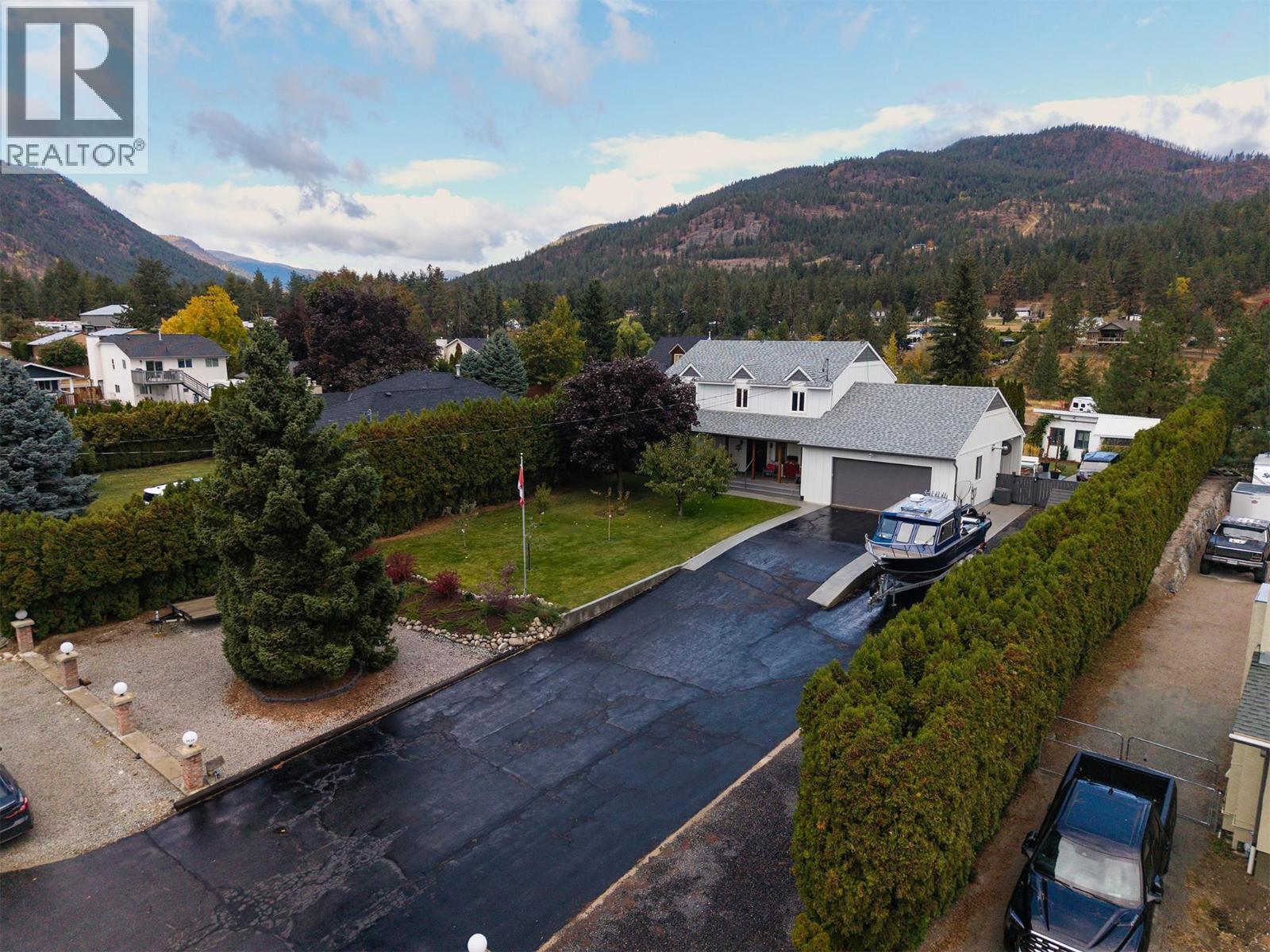 3930 Dryden Road, Peachland, BC - Outdoor With View