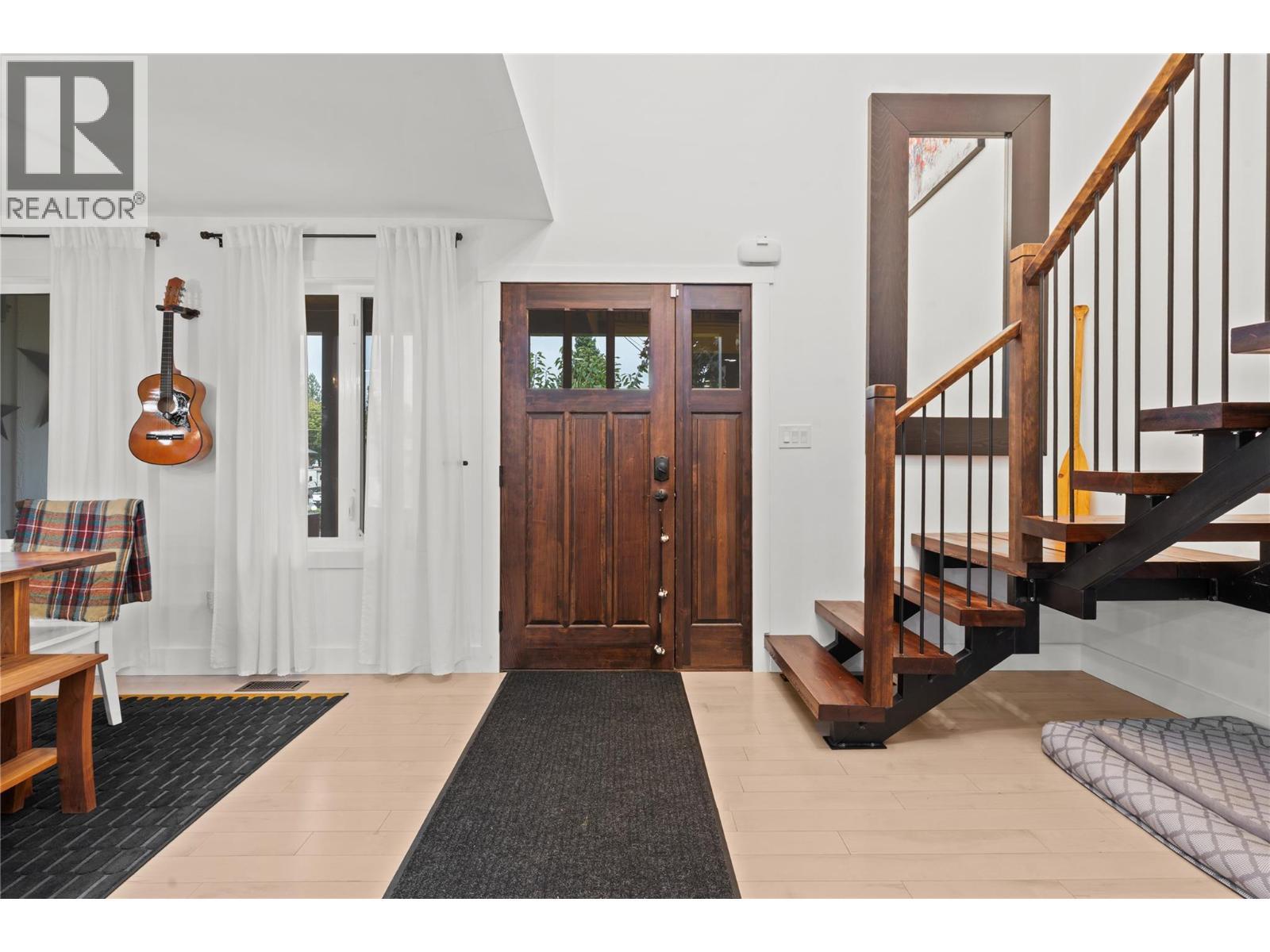 3930 Dryden Road, Peachland, BC - Indoor Photo Showing Other Room