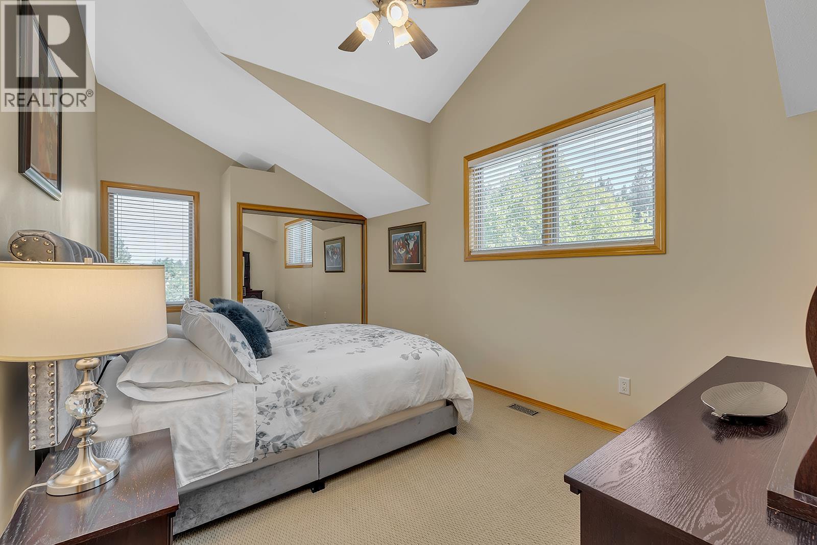 5705 Upper Booth N Road, Kelowna, BC - Indoor Photo Showing Bedroom