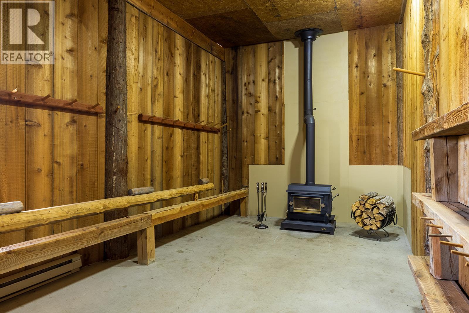 Tack Room - 5705 Upper Booth N Road, Kelowna, BC - Indoor