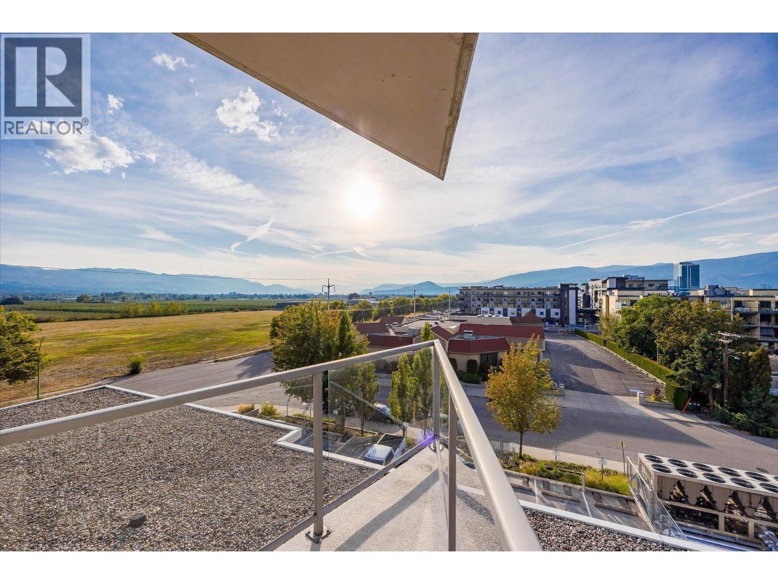 2040 Springfield Road Unit# 401, Kelowna, BC - Outdoor With View