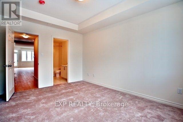 21-02 - 2420 Baronwood Drive, Oakville, ON - Indoor Photo Showing Other Room