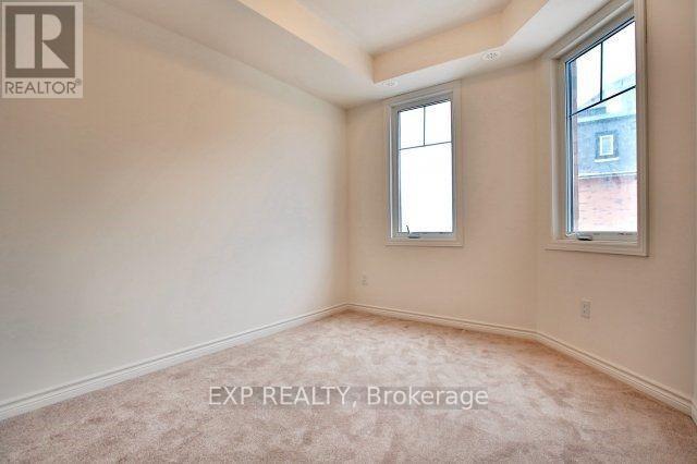 21-02 - 2420 Baronwood Drive, Oakville, ON - Indoor Photo Showing Other Room