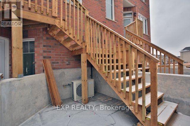 21-02 - 2420 Baronwood Drive, Oakville, ON - Indoor Photo Showing Other Room