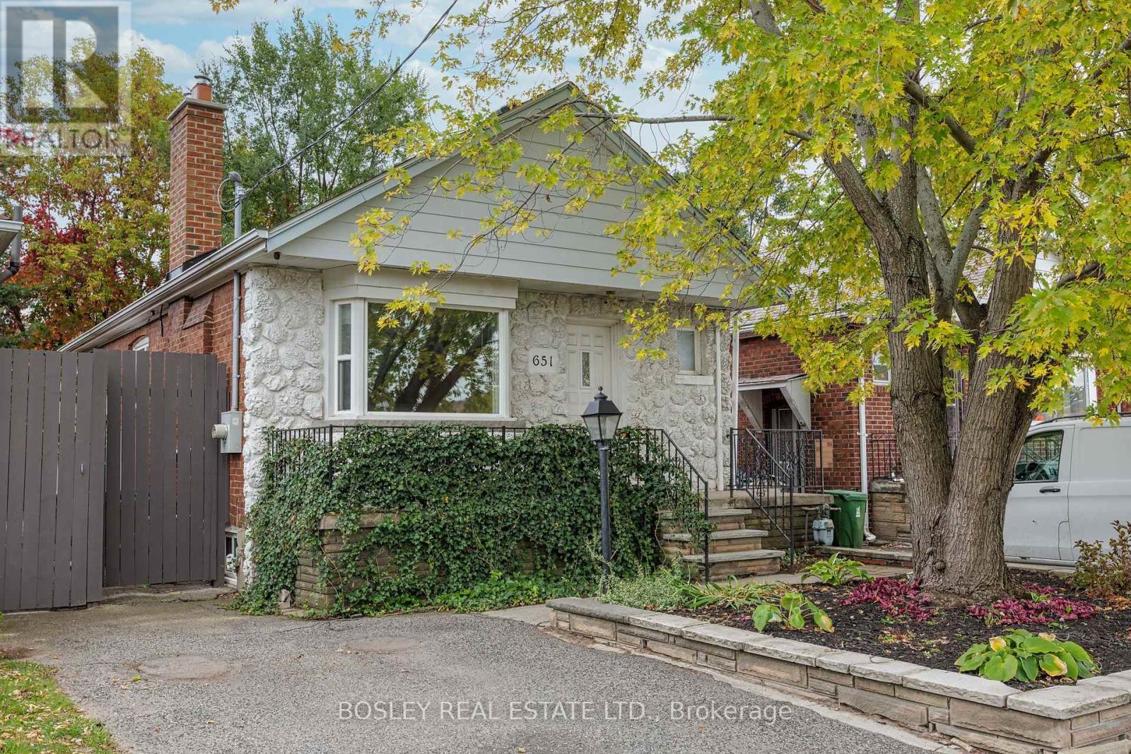 651 Cosburn Avenue, Toronto, ON - Outdoor