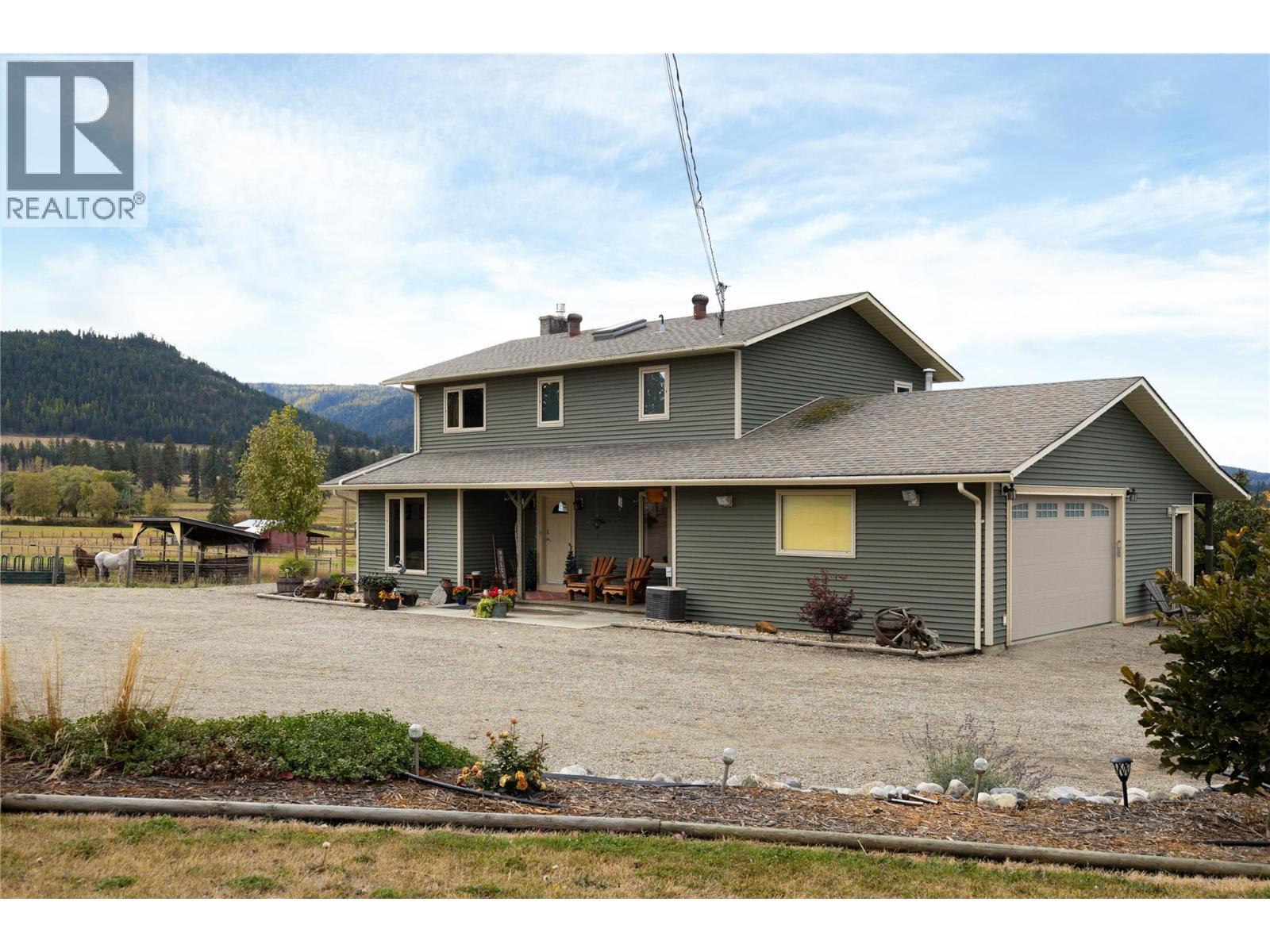 5432 Rochdell Road, Coldstream, BC - Outdoor