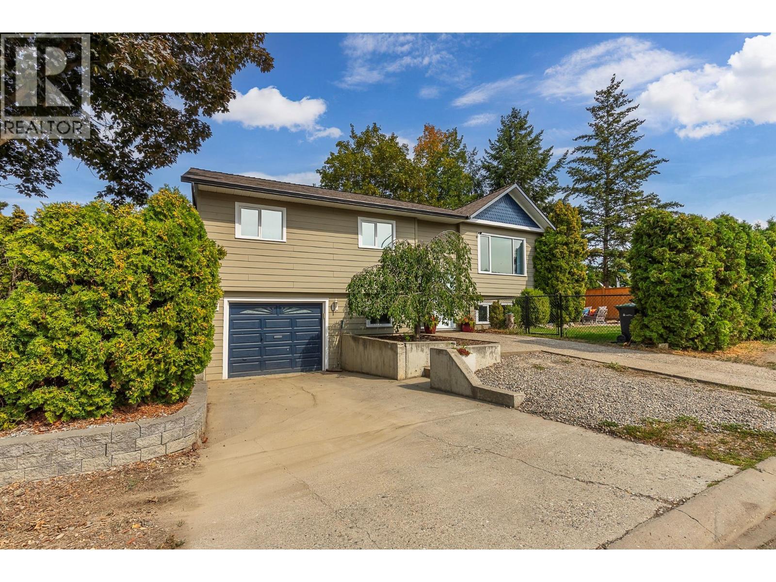 Welcome to 2401 40 Ave - 2401 40 Avenue, Vernon, BC - Outdoor