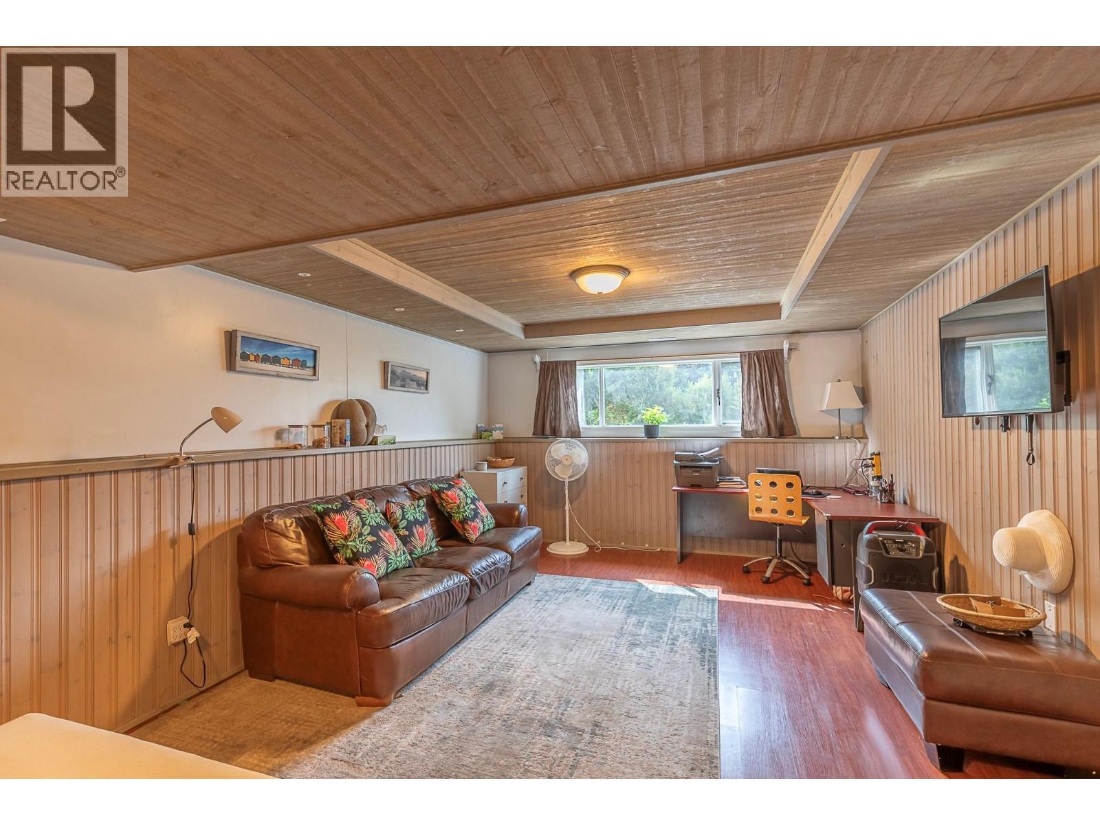 2401 40 Avenue, Vernon, BC - Indoor