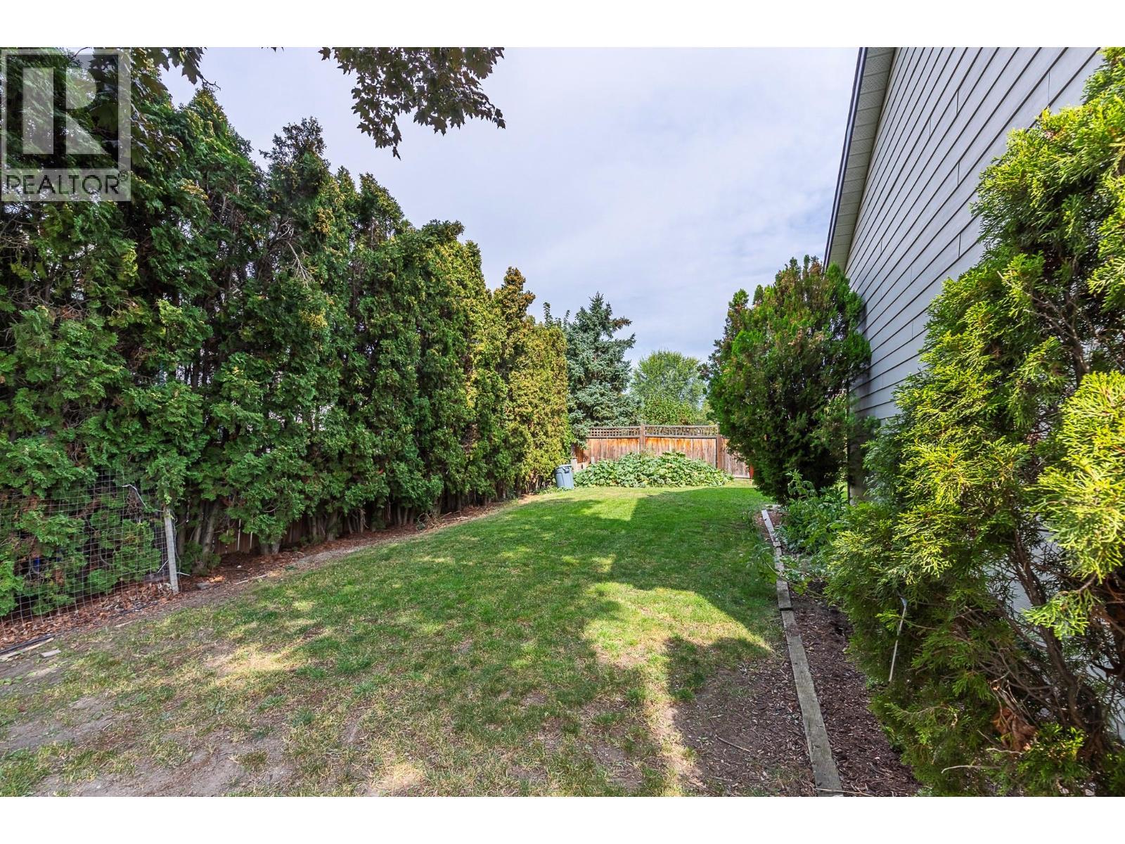 2401 40 Avenue, Vernon, BC - Outdoor