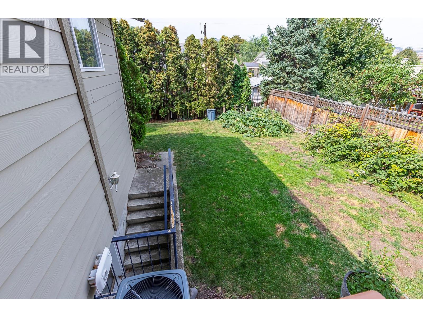 2401 40 Avenue, Vernon, BC - Outdoor