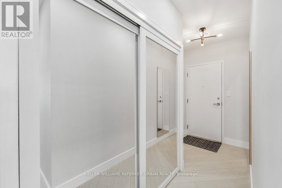 2011 - 228 Queens Quay W, Toronto, ON - Indoor Photo Showing Other Room