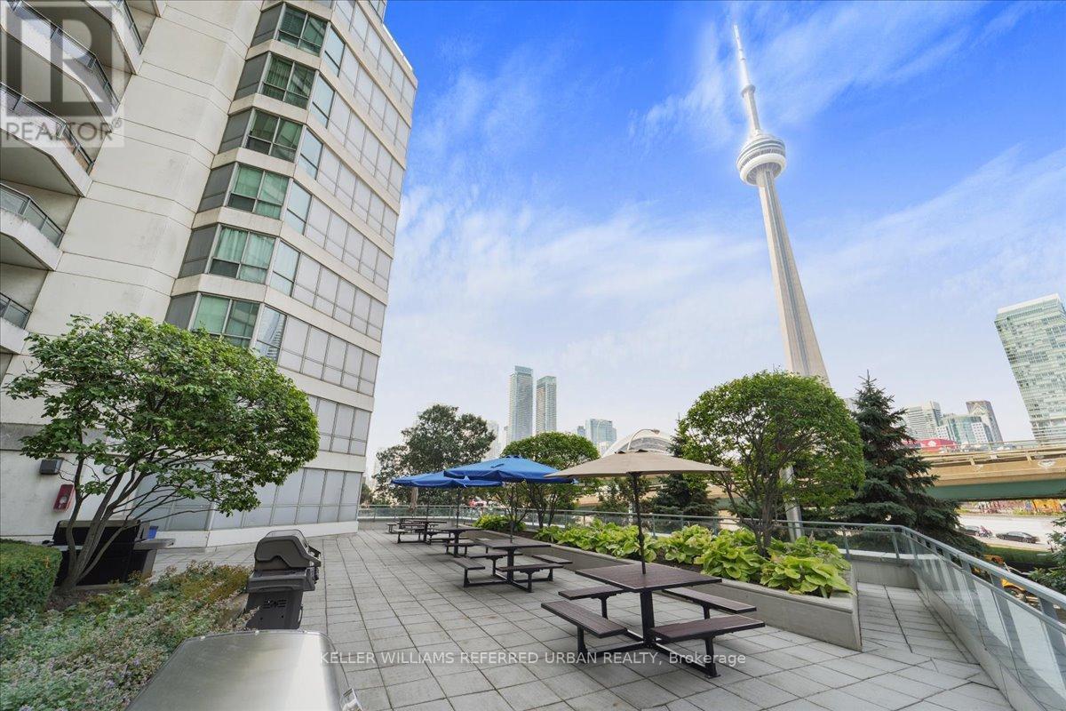 2011 - 228 Queens Quay W, Toronto, ON - Outdoor