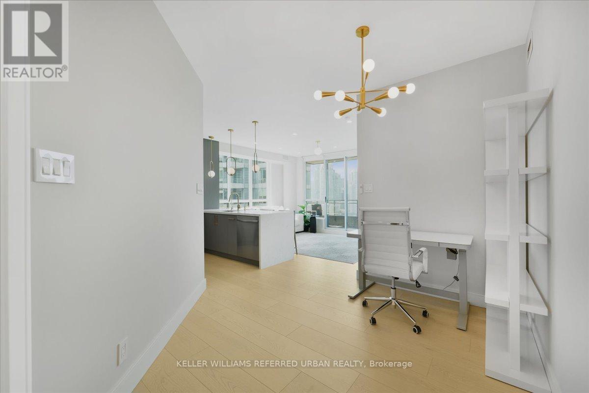 2011 - 228 Queens Quay W, Toronto, ON - Indoor