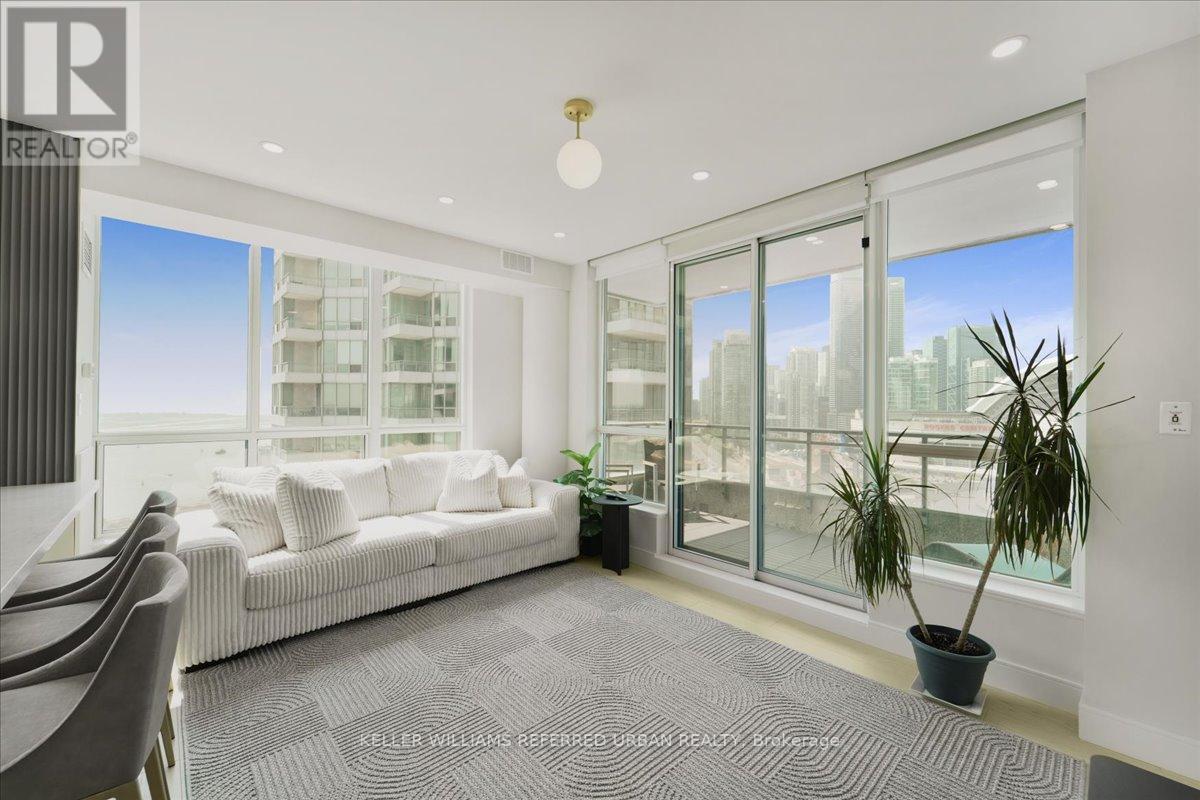 2011 - 228 Queens Quay W, Toronto, ON - Indoor