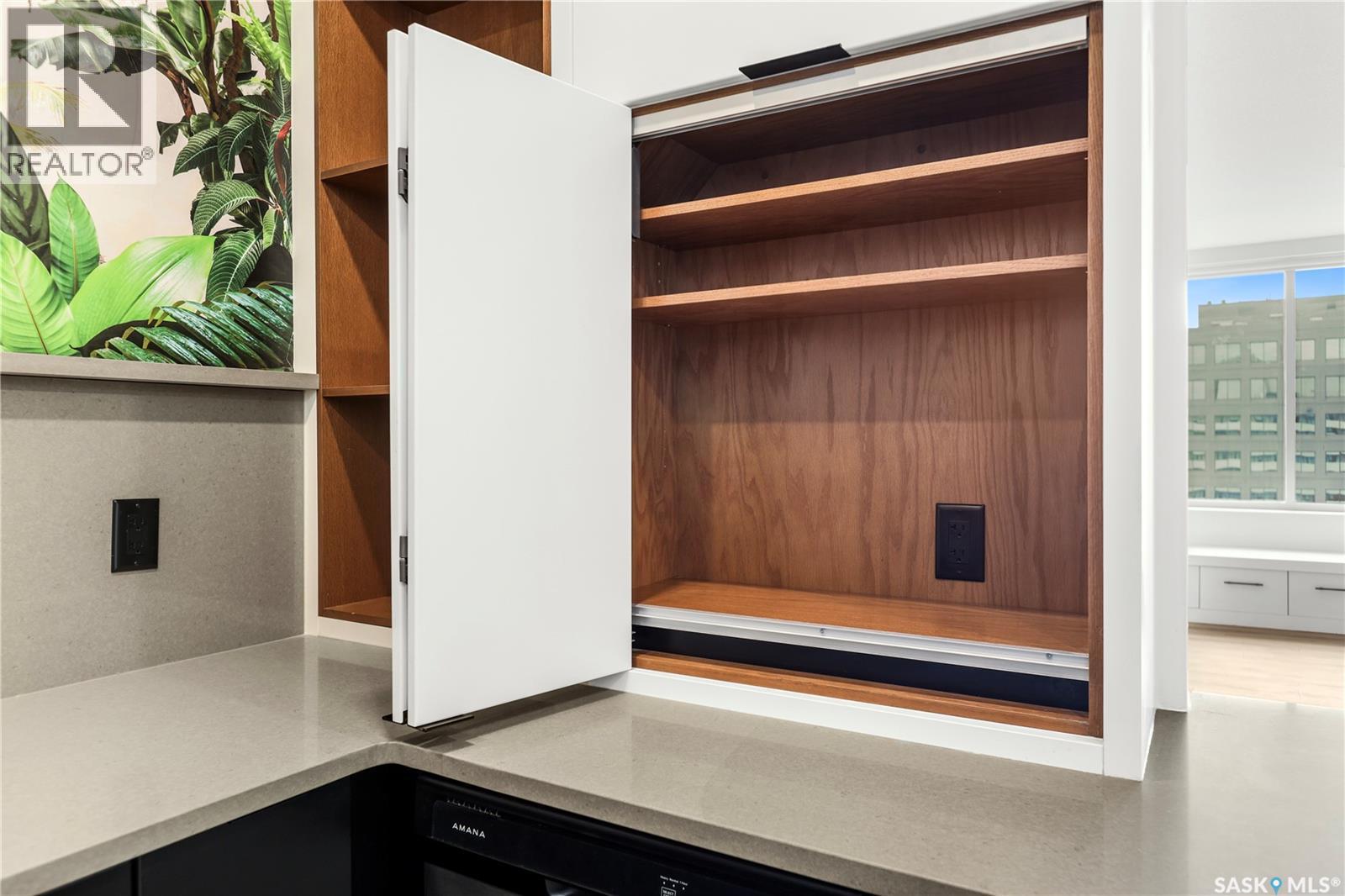 1105 1867 Hamilton Street, Regina, SK - Indoor