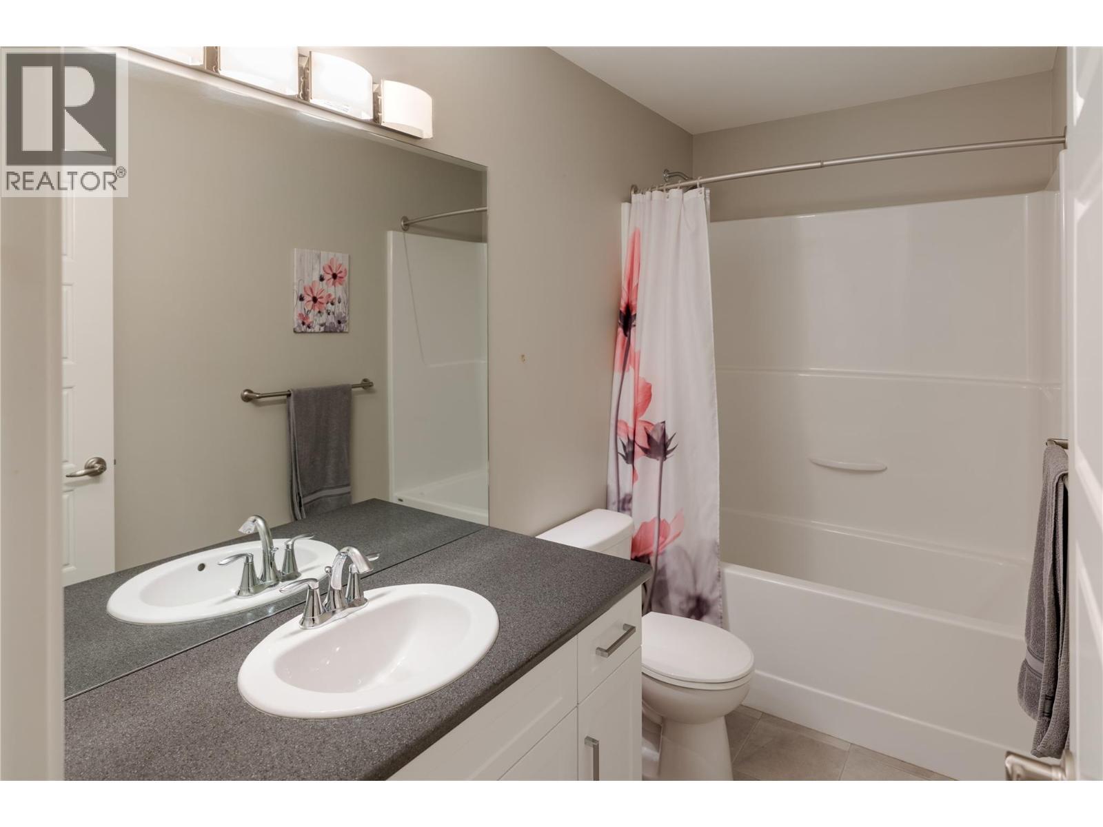 3359 Cougar Road Unit# 45, Westbank, BC - Indoor Photo Showing Bathroom