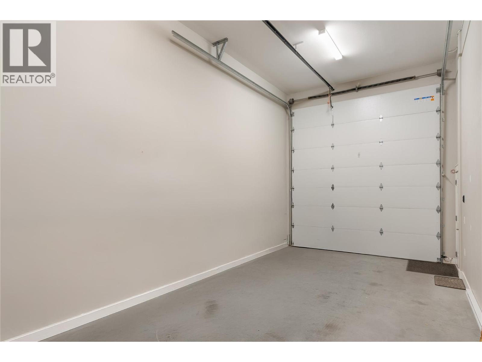 3359 Cougar Road Unit# 45, Westbank, BC - Indoor Photo Showing Garage