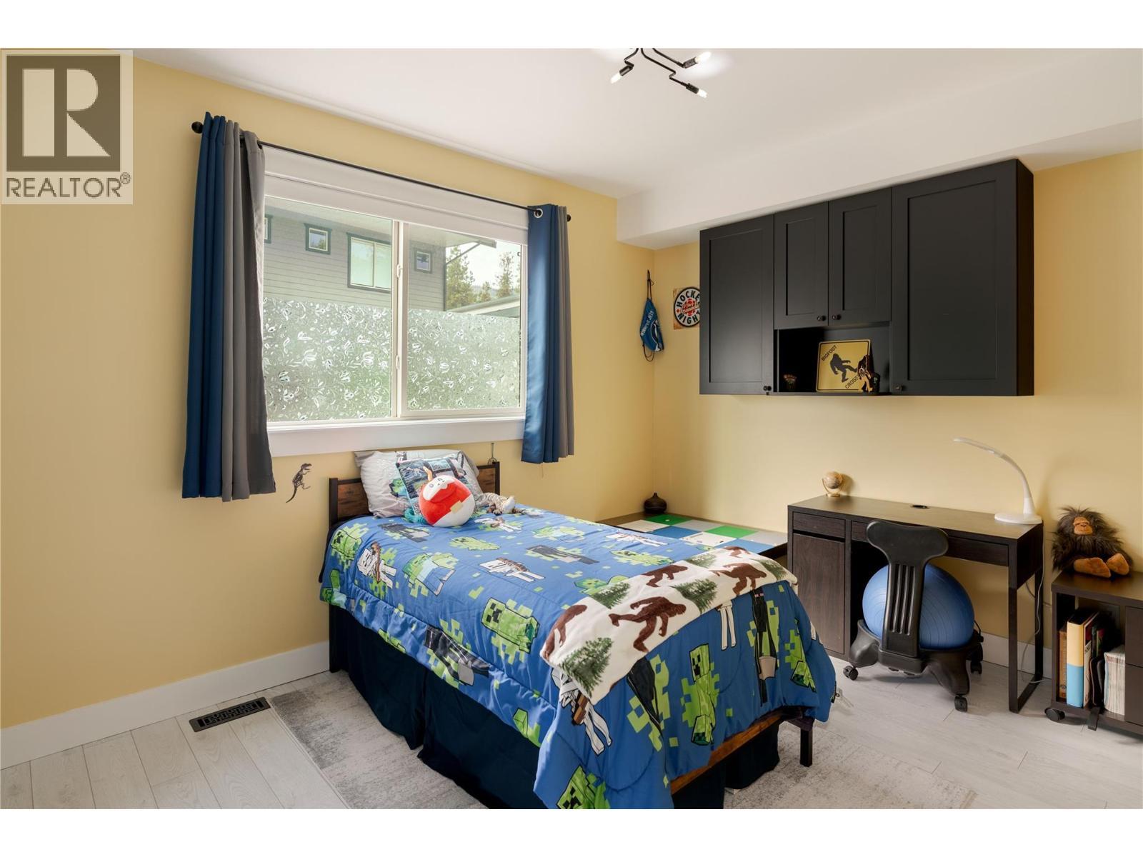 3359 Cougar Road Unit# 45, Westbank, BC - Indoor Photo Showing Bedroom