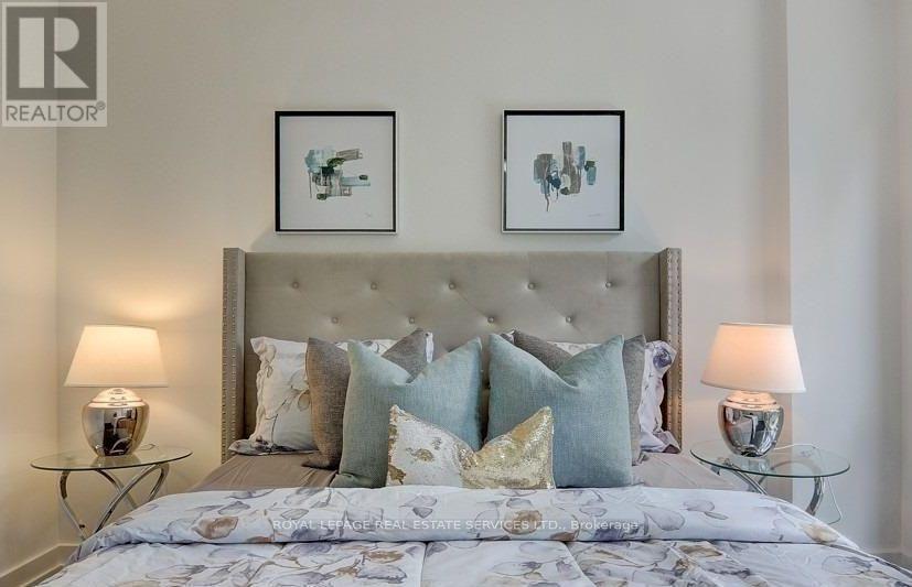 Th7 - 121 Mcmahon Drive, Toronto, ON - Indoor Photo Showing Bedroom