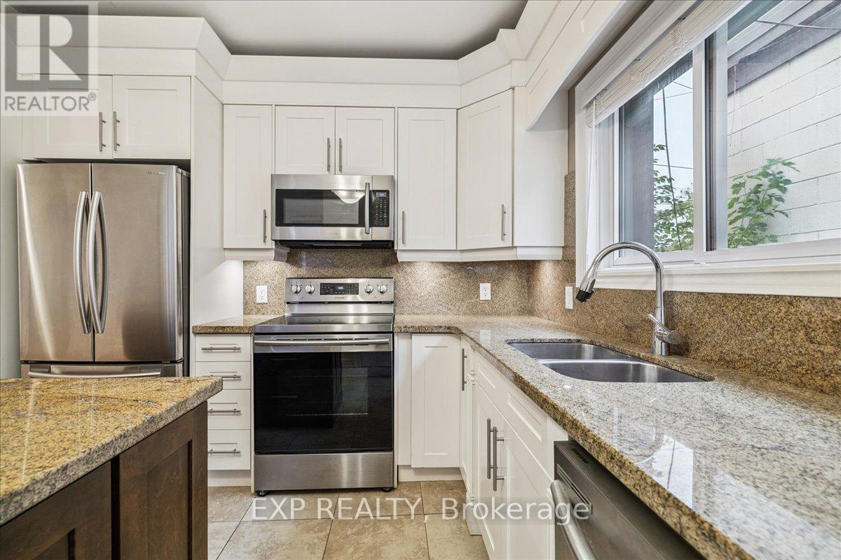 Kitchen - 29 Case Street, Hamilton, ON - Indoor Photo Showing Kitchen With Stainless Steel Kitchen With Double Sink With Upgraded Kitchen