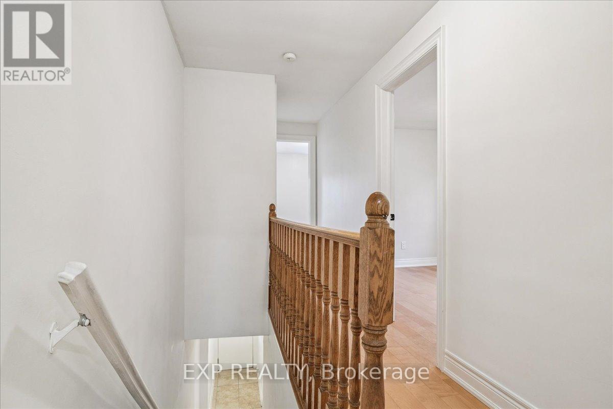 Main House Second Floor - 29 Case Street, Hamilton, ON - Indoor Photo Showing Other Room