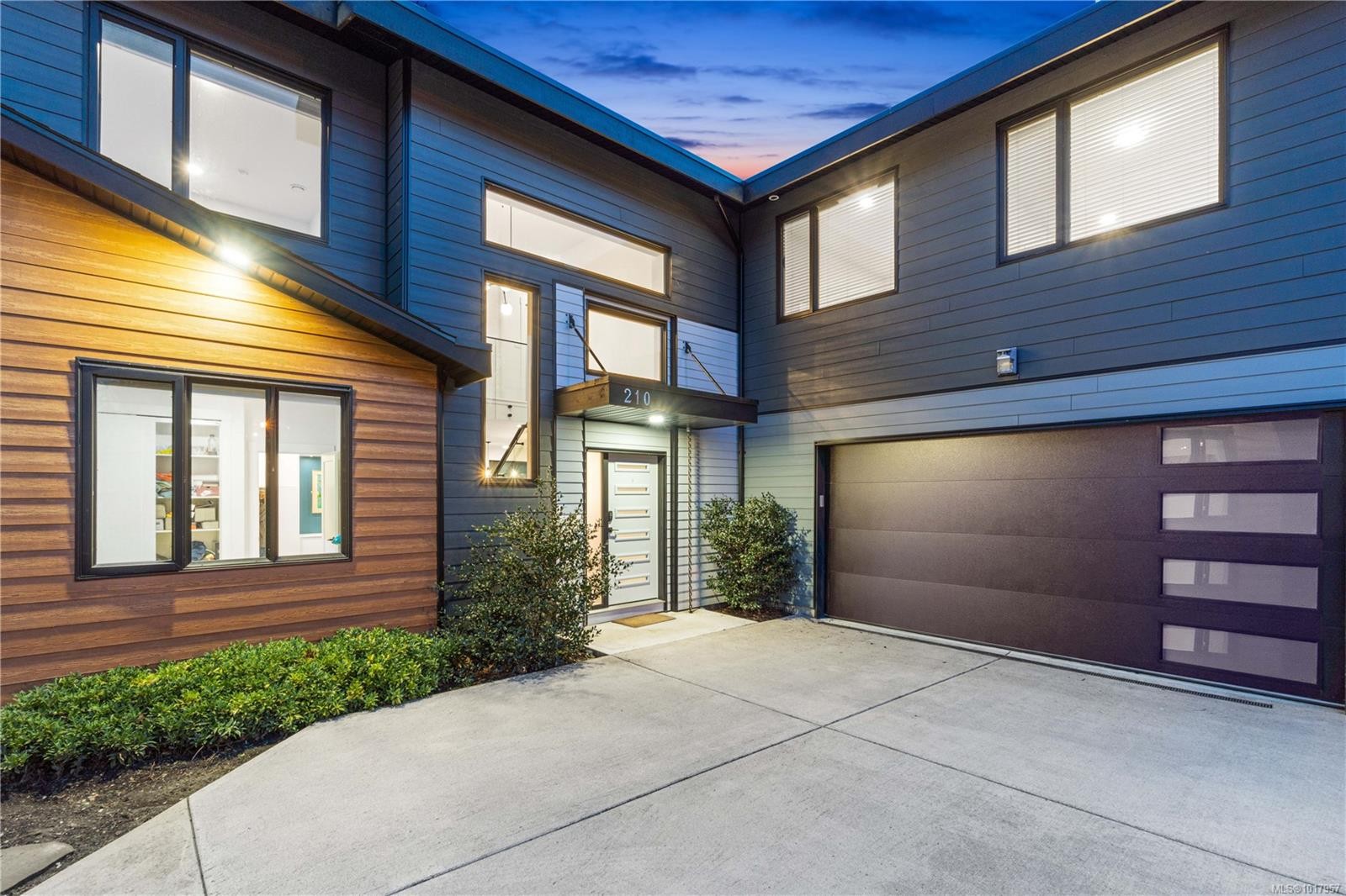 210 Crestline Terr, Nanaimo, BC