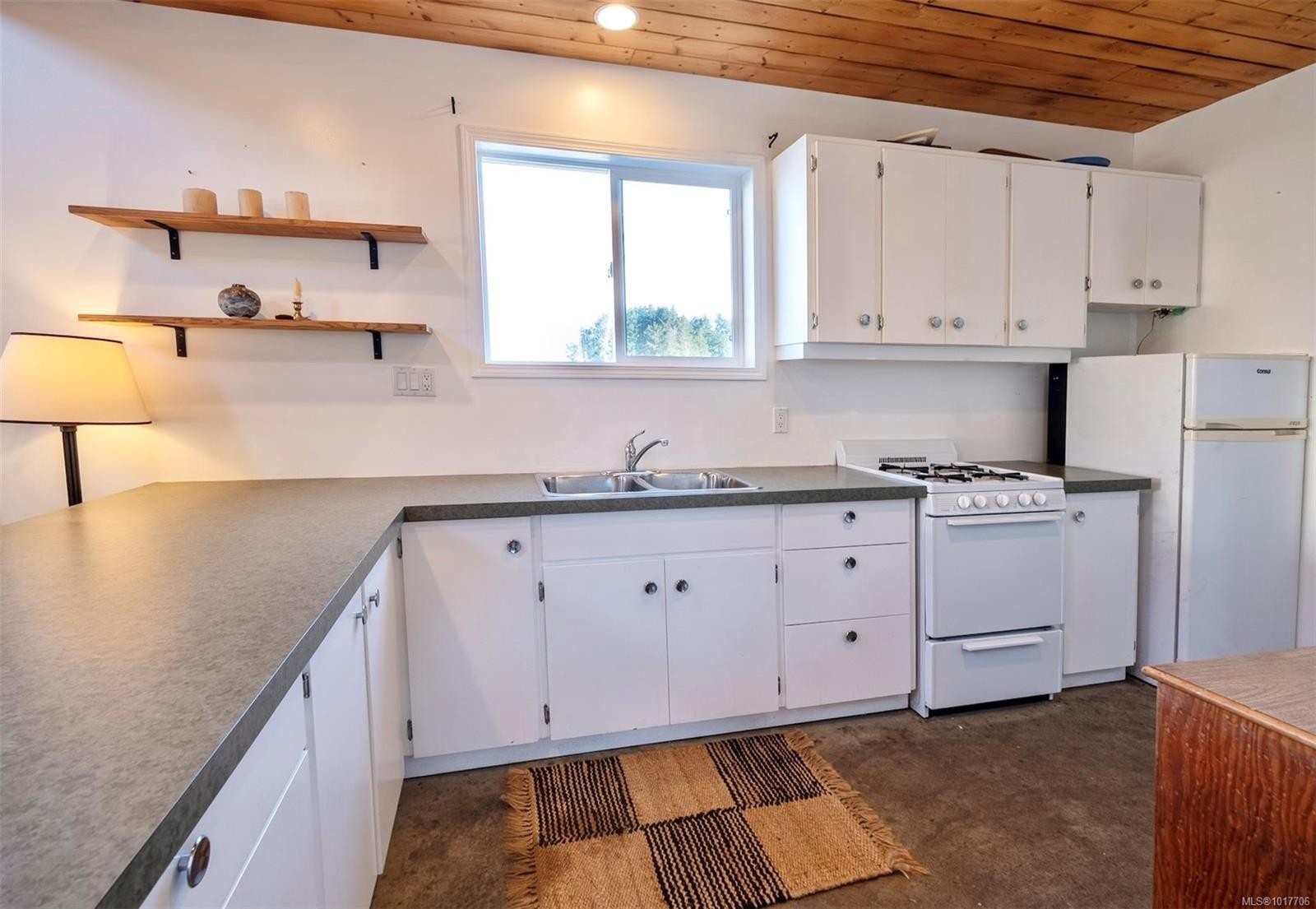 630 Campbell St, Tofino, BC