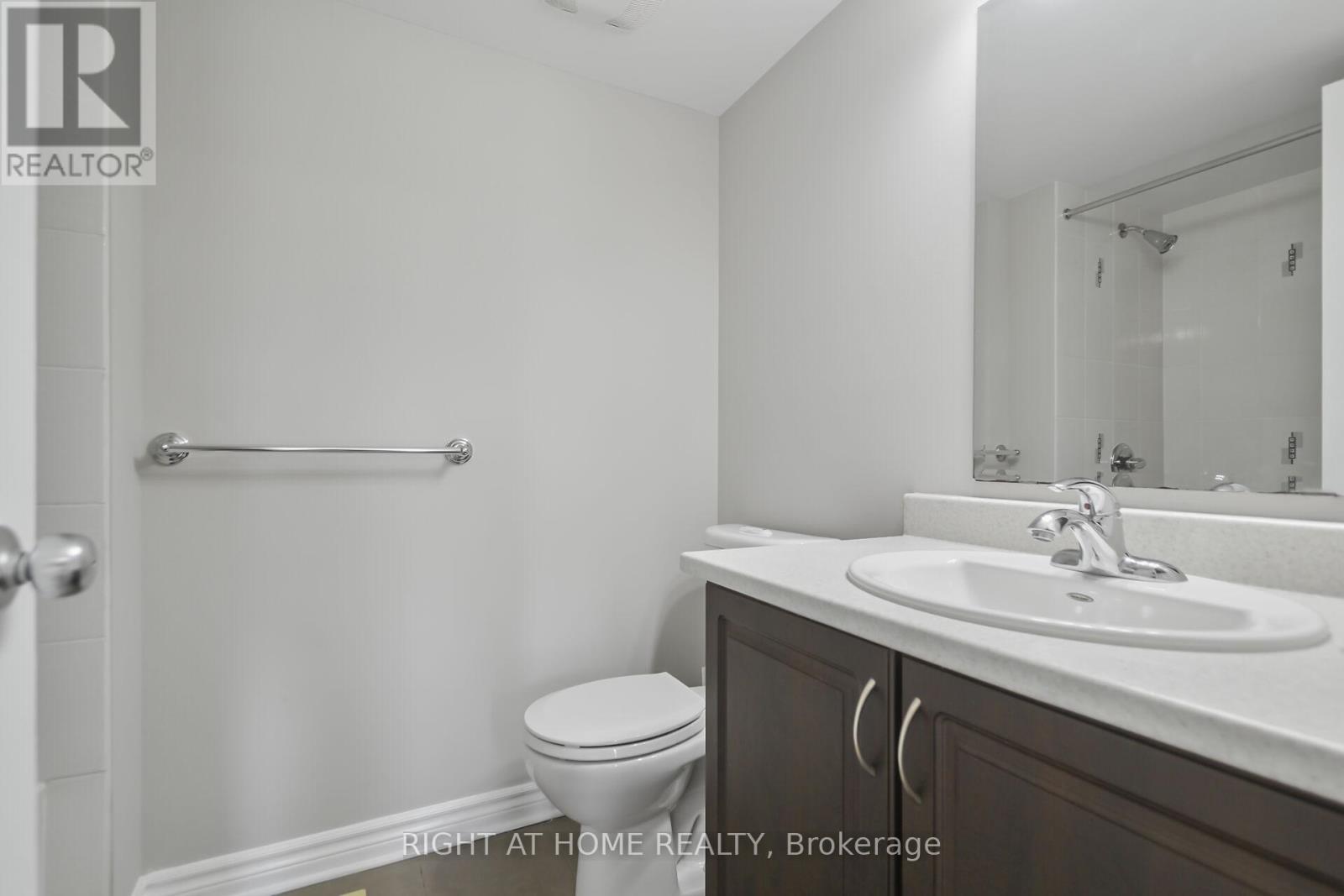 B - 1120 Klondike Road, Ottawa, ON - Indoor Photo Showing Bathroom